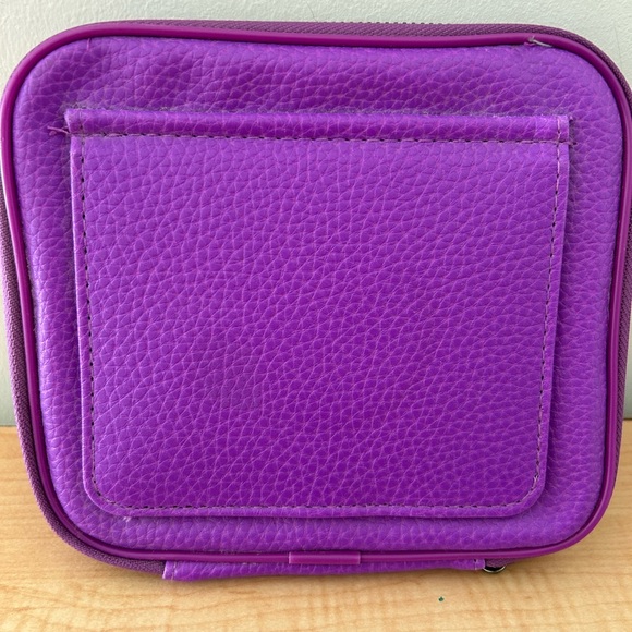 Young Living Essential Oil Travel Case Purple - Picture 4 of 7